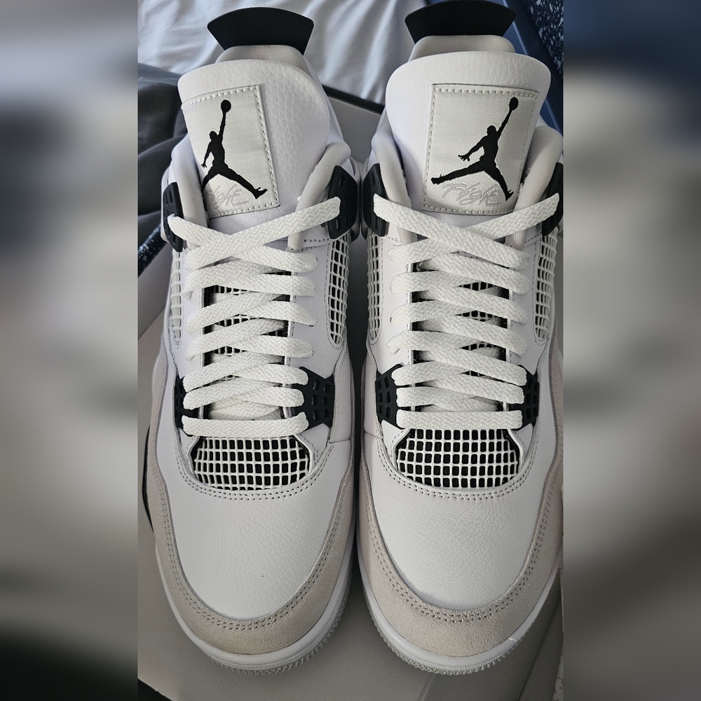 Brand new in box jordan 4s size 11